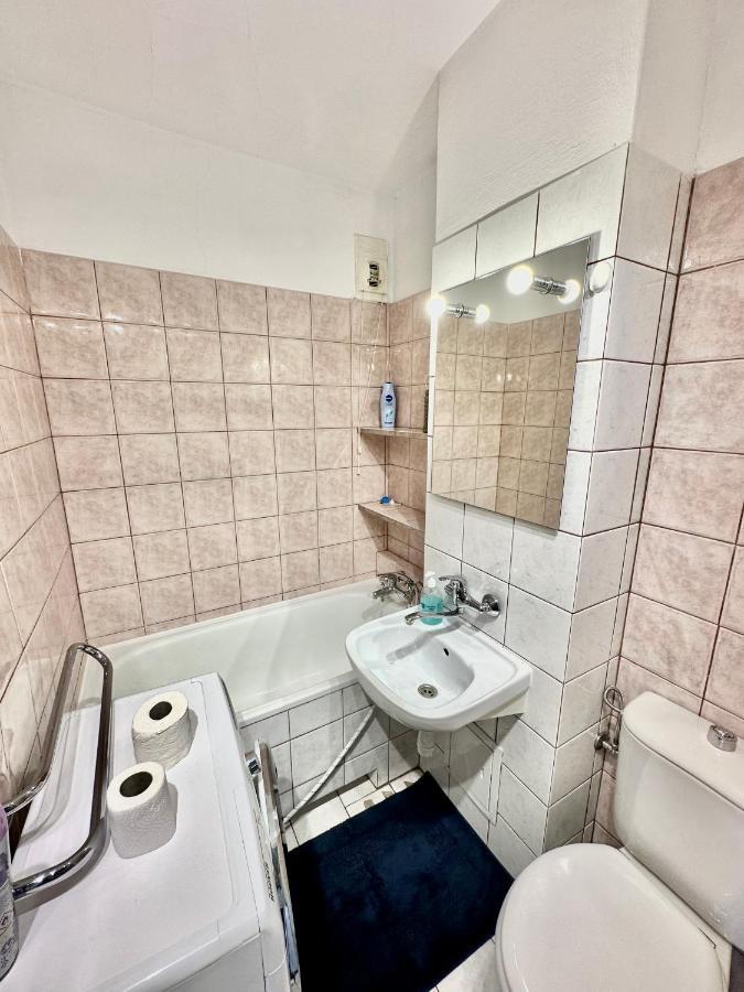 Super Apartament Grey Centrum 2X Metro Fast Wifi 300 Mbs Netflix Appletv Smarttv Spotify Panorama Miasta 바르샤바 외부 사진